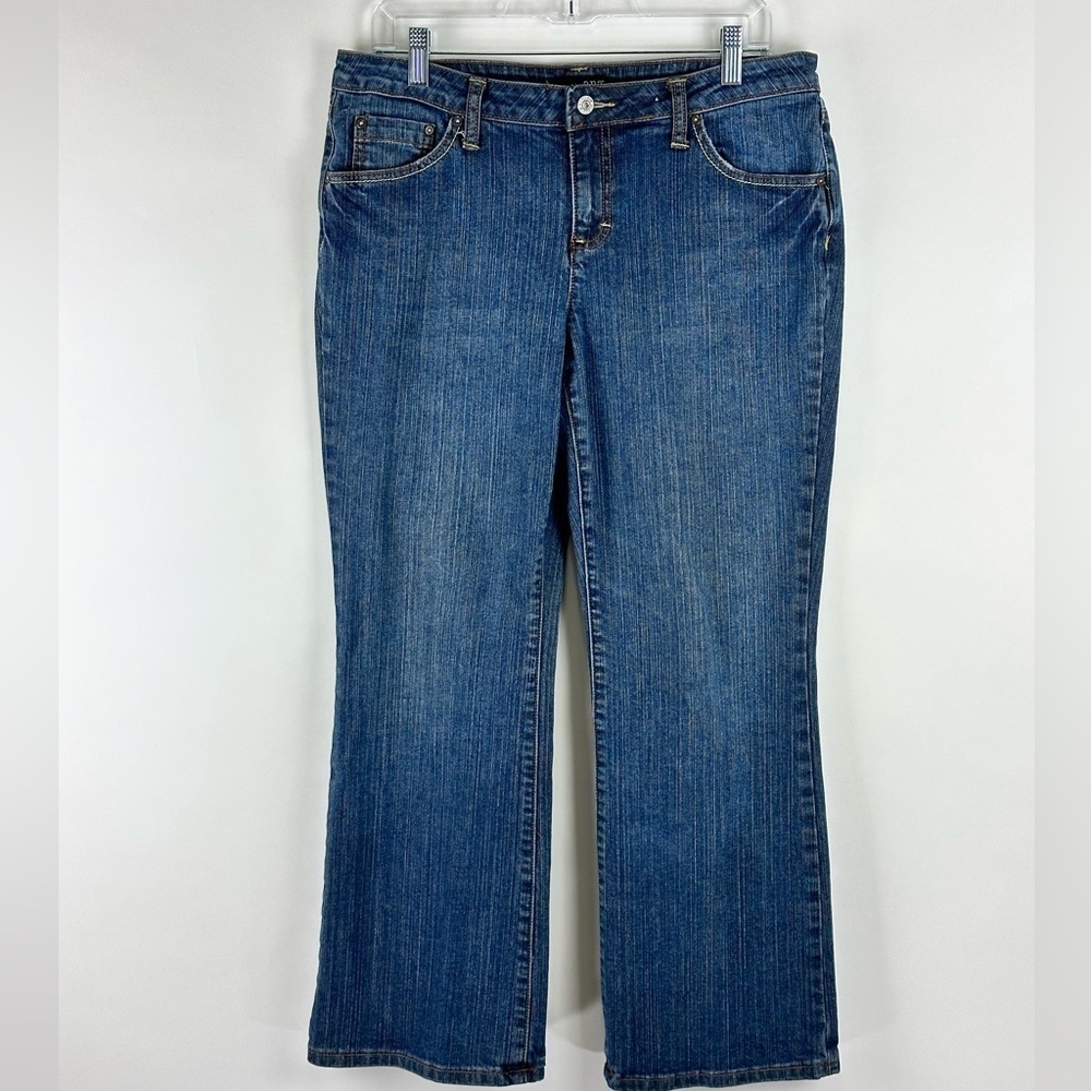 Women's Regular Fit Bootcut Medium Wash Bootcut Jeans